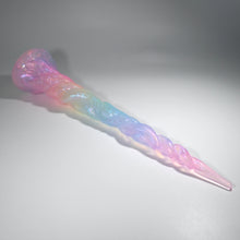 Load image into Gallery viewer, S2TGT00 Sera's Horn Small NC 0031 UV CS
