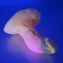 Load image into Gallery viewer, R2MER65 Oberon Small 0050 UV GITD *FLOP*
