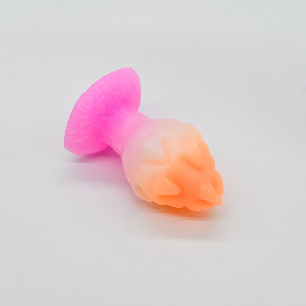F3SJX36 Dragonfruit Plug Medium 0030 UV GITD
