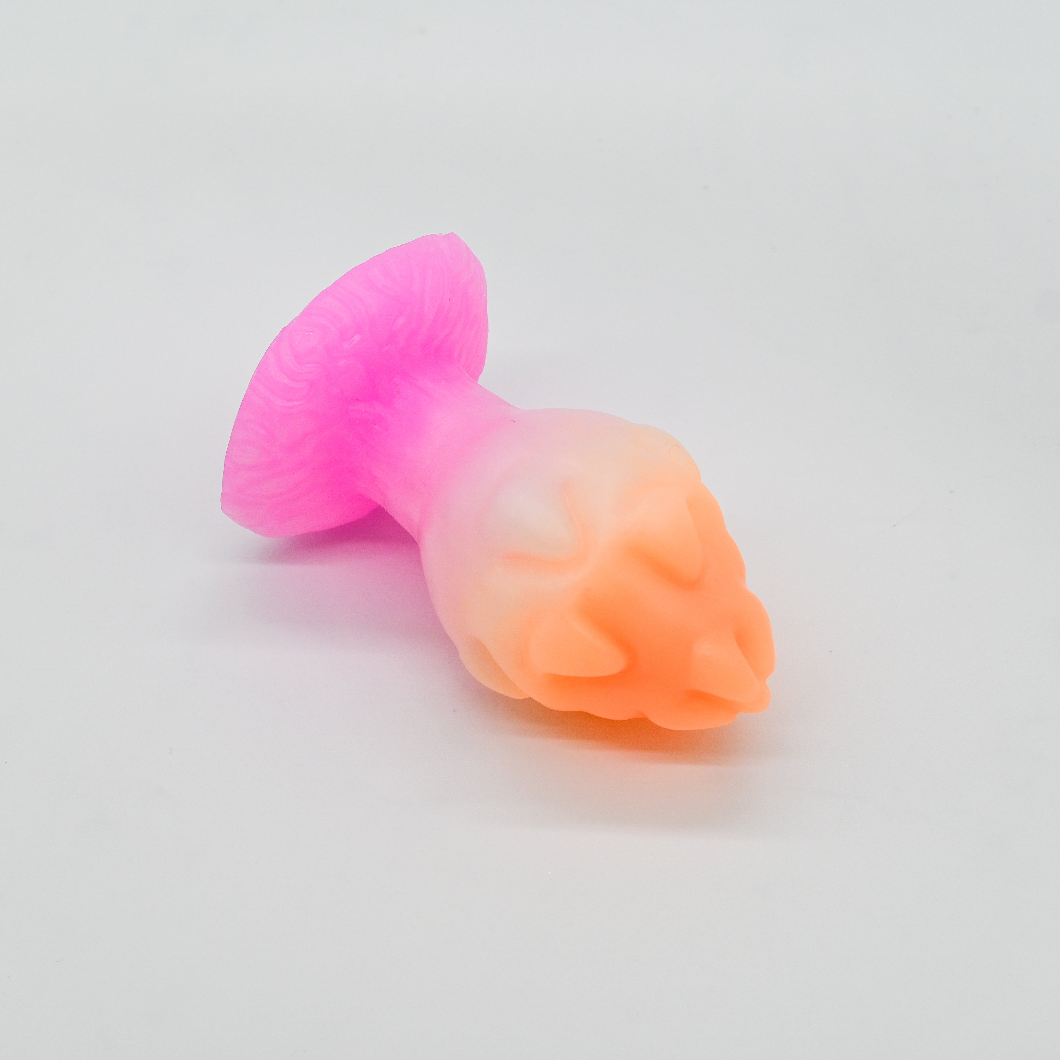 F3SJX36 Dragonfruit Plug Medium 0030 UV GITD