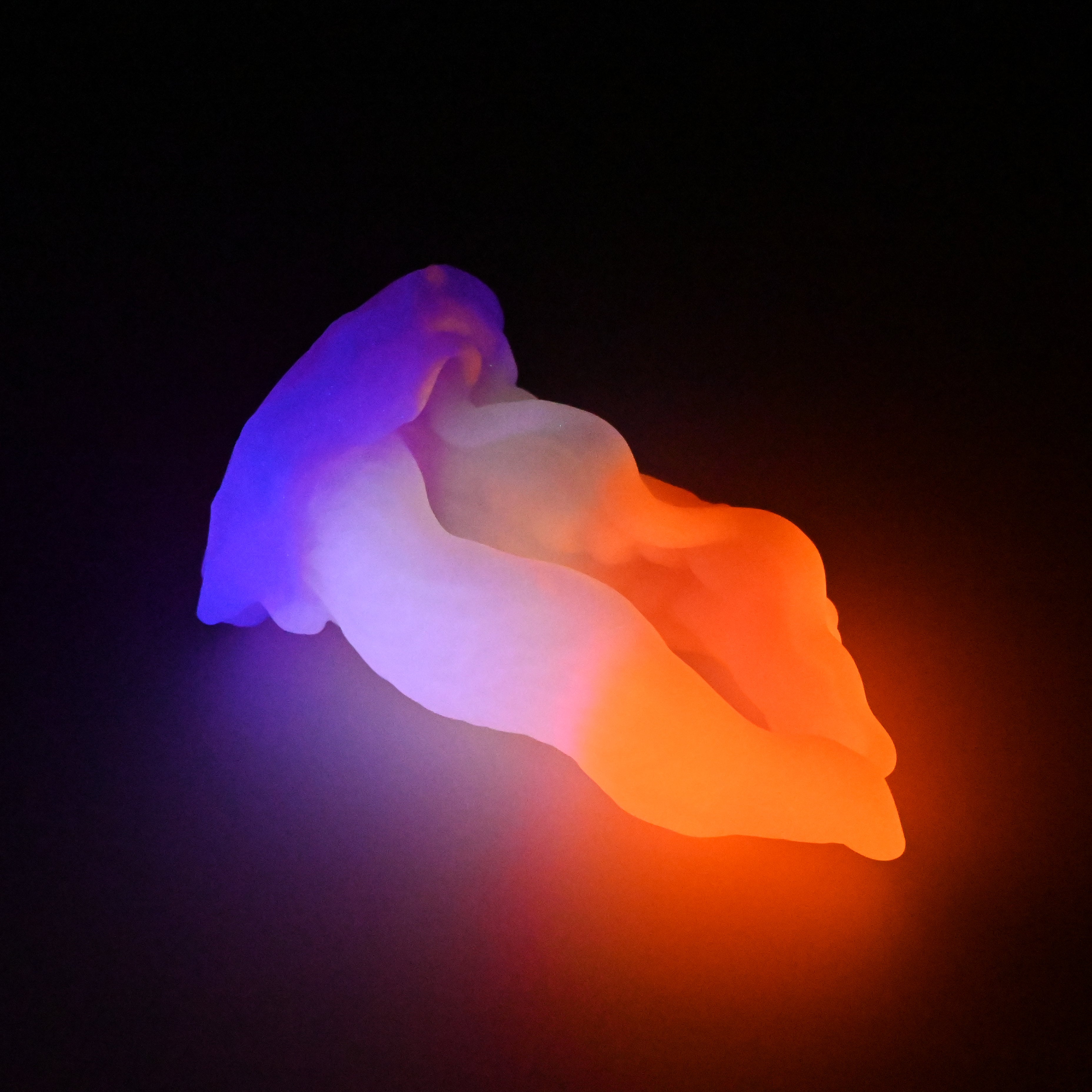 A2SJX17 Alara Small 0030 UV GITD