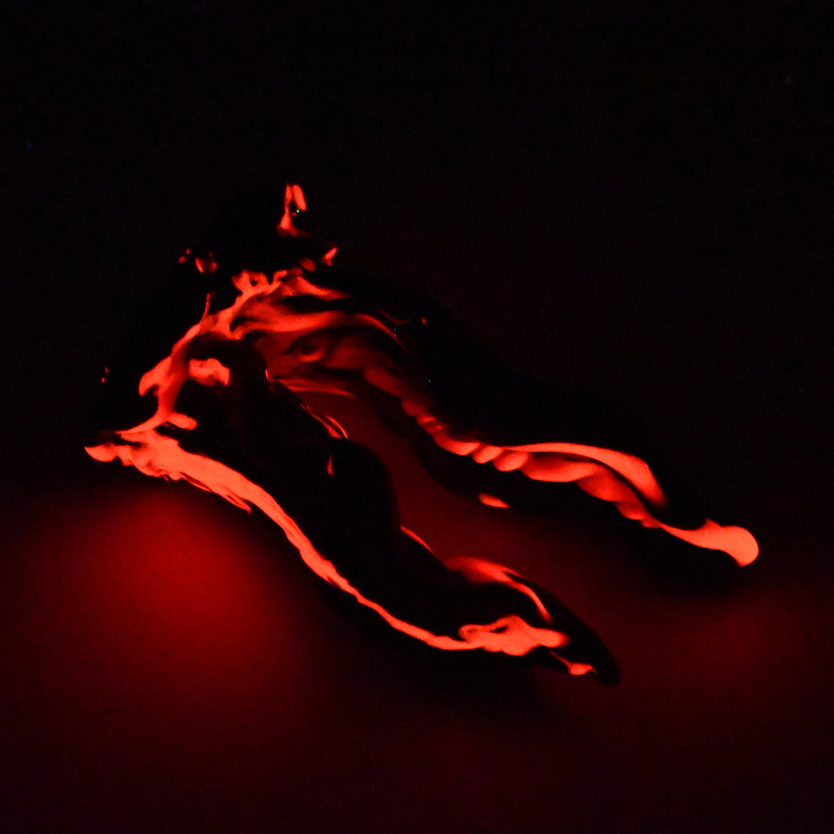 A3MJX19 Alara Medium 0050 UV GITD *FLOP*