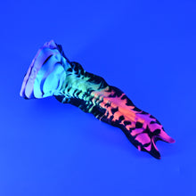 Load image into Gallery viewer, V2SHV70 Snark&#39;s Maw Small 0030 UV GITD
