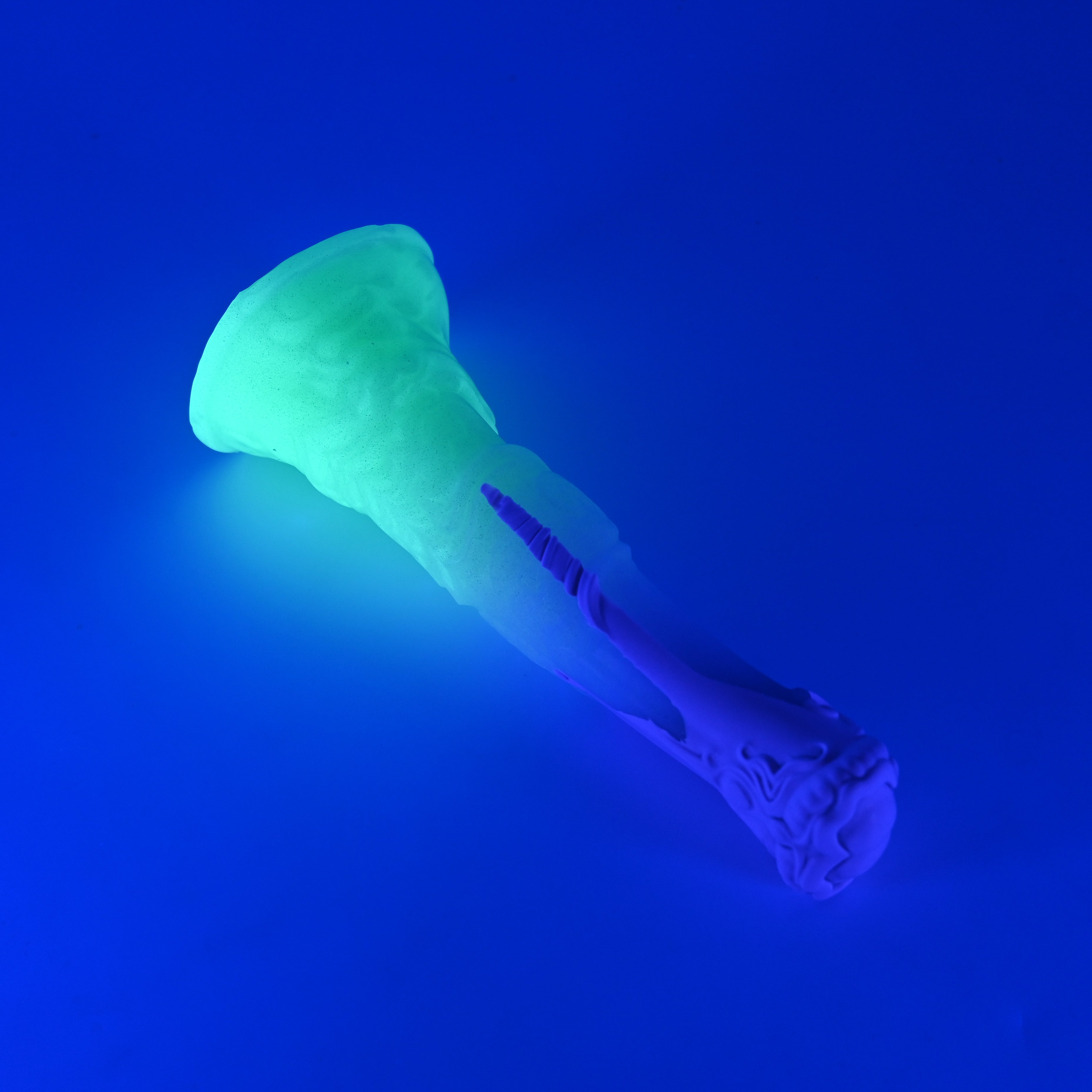 U2MJY16 Cirrus Small 0050 UV GITD