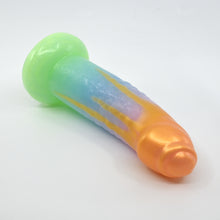 Load image into Gallery viewer, T2MGV65 Titan Small 0050 UV GITD
