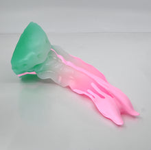 Load image into Gallery viewer, V2XER96 Snark's Maw Small 0020 UV GITD
