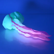 Load image into Gallery viewer, V2XER96 Snark's Maw Small 0020 UV GITD

