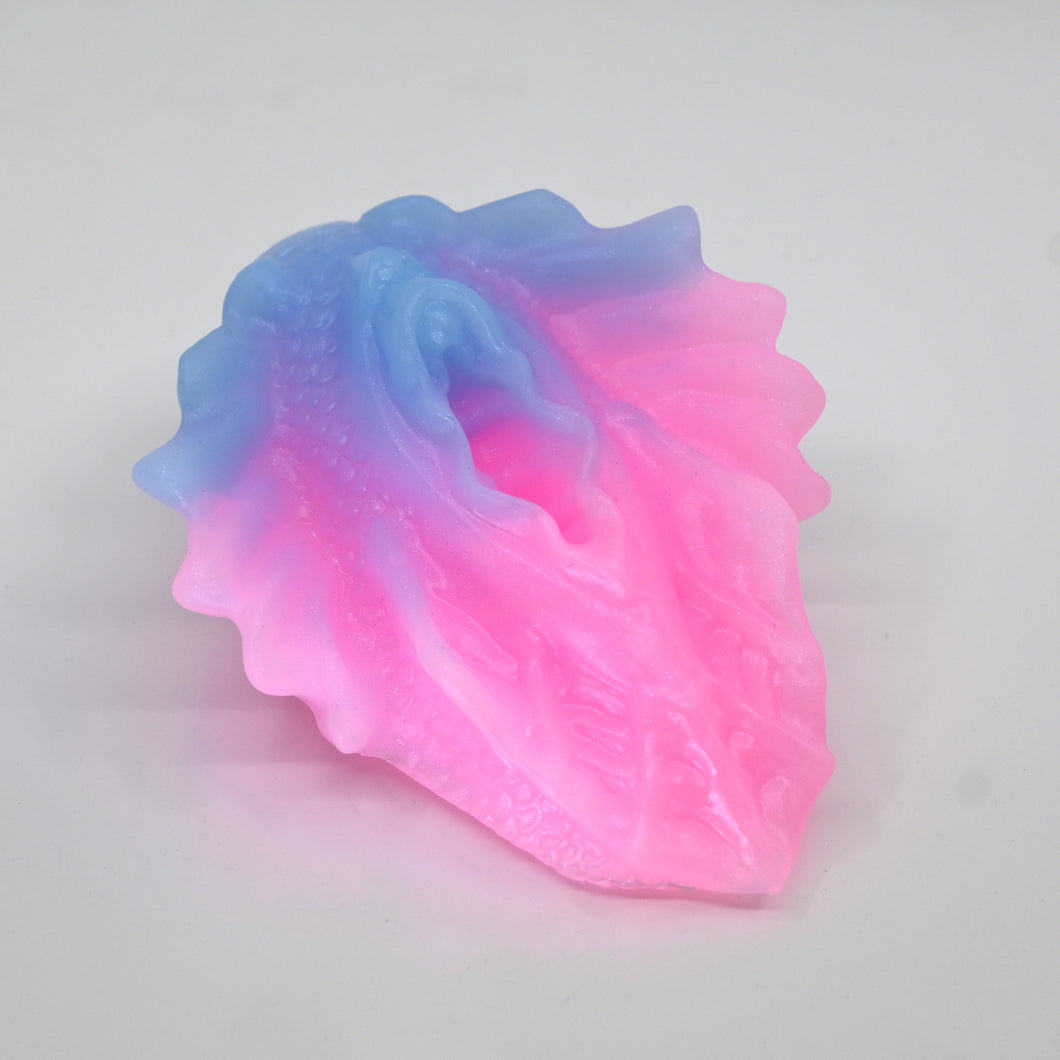 C2XEQ19 Calypso Small 0020 UV GITD