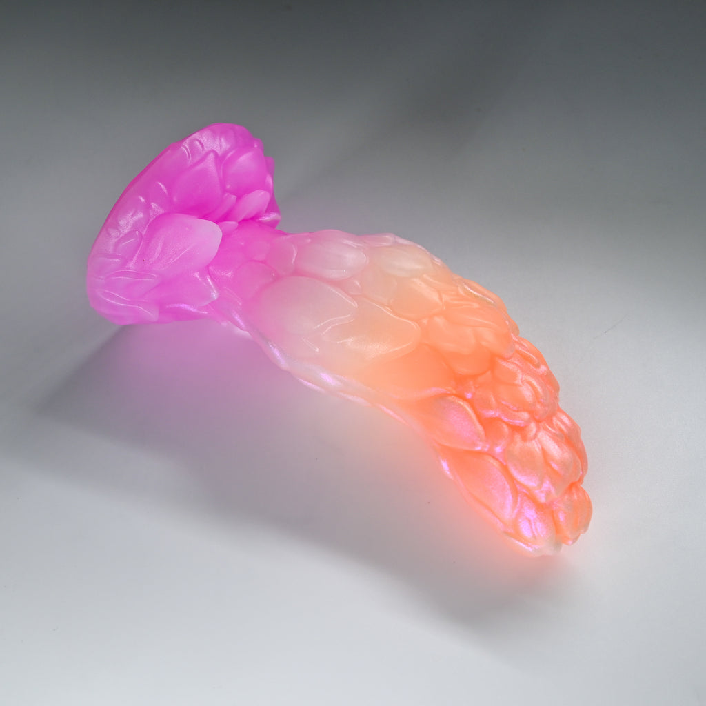 B2SJX21 Flora Small 0030 UV GITD CS