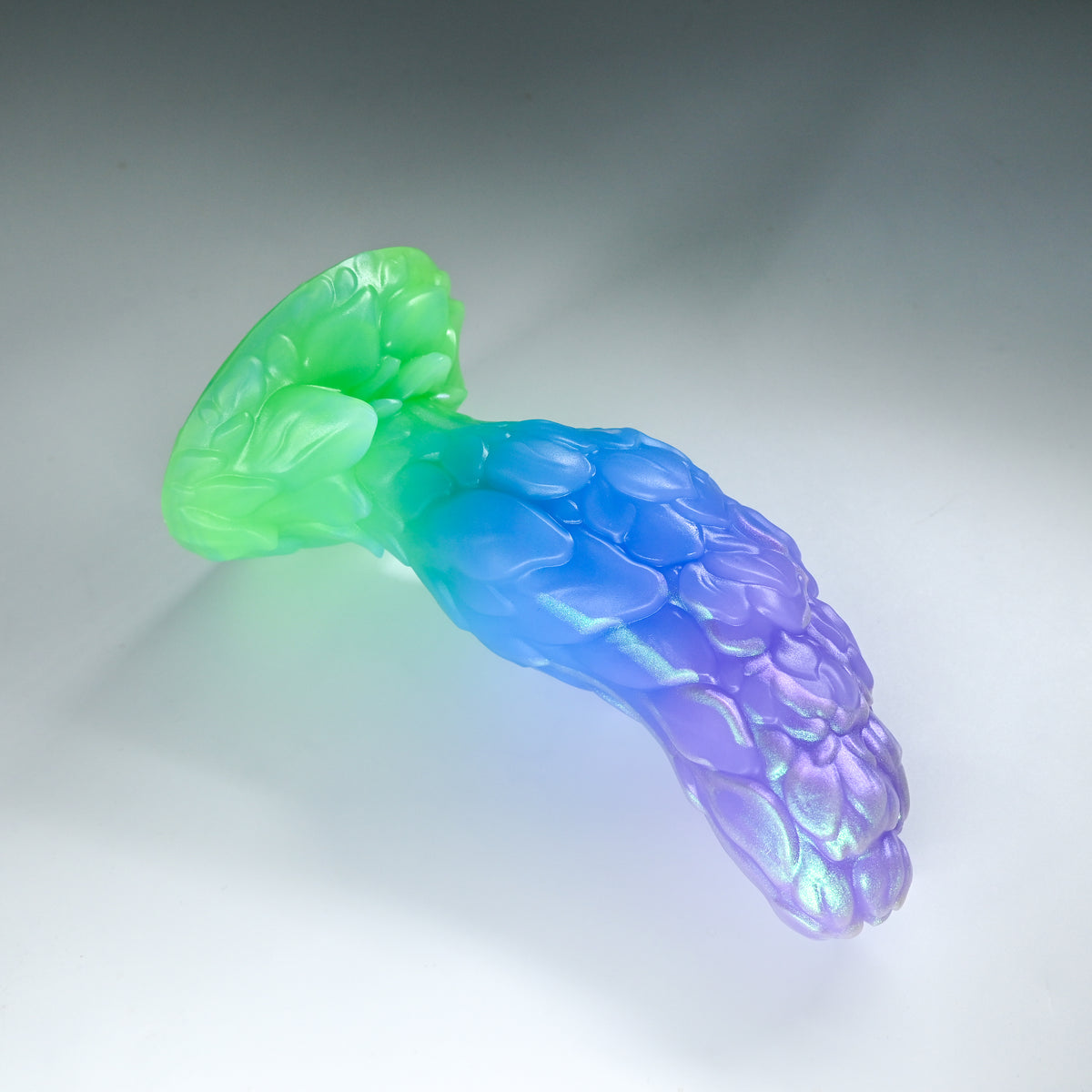 B3SJX24 Flora Medium 0030 UV GITD CS