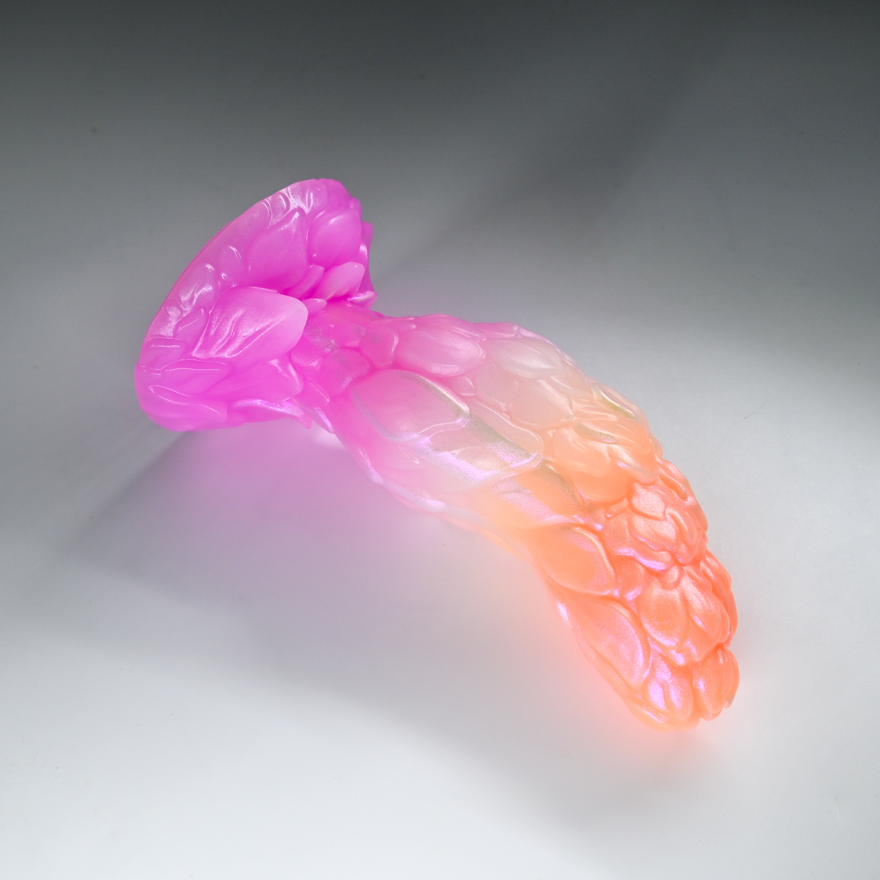 B3SJX25 Flora Medium 0030 UV GITD CS