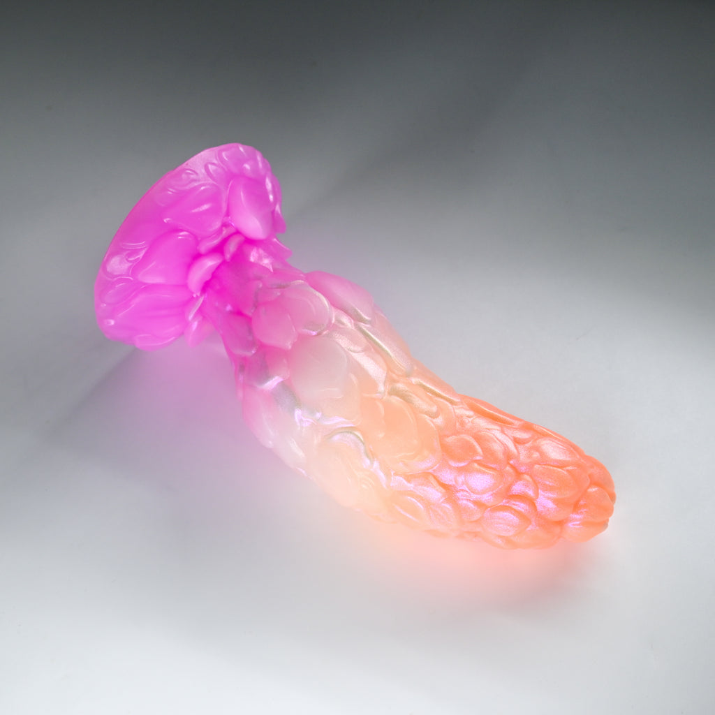 B3SJX25 Flora Medium 0030 UV GITD CS