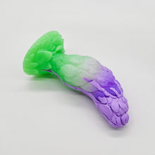 Load image into Gallery viewer, B3MJX26 Flora Medium 0050 UV GITD
