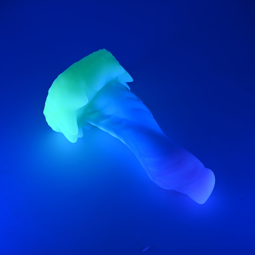 S4SJY07 Snark Large 0030 UV GITD CS