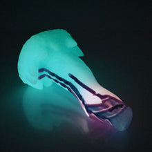 Load image into Gallery viewer, S2SER73 Snark Small 0030 UV GITD
