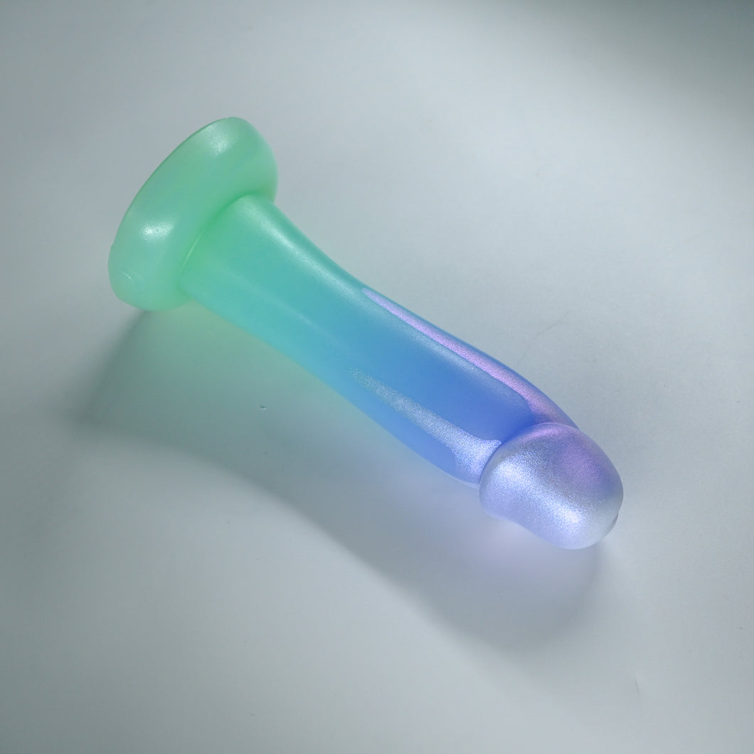 Z2MHX76 Caelus Small 0050 UV GITD CS