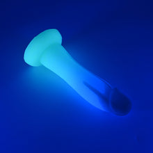 Load image into Gallery viewer, Z2MHX76 Caelus Small 0050 UV GITD CS
