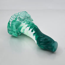 Load image into Gallery viewer, S2MER75 Snark Small 0050 UV GITD
