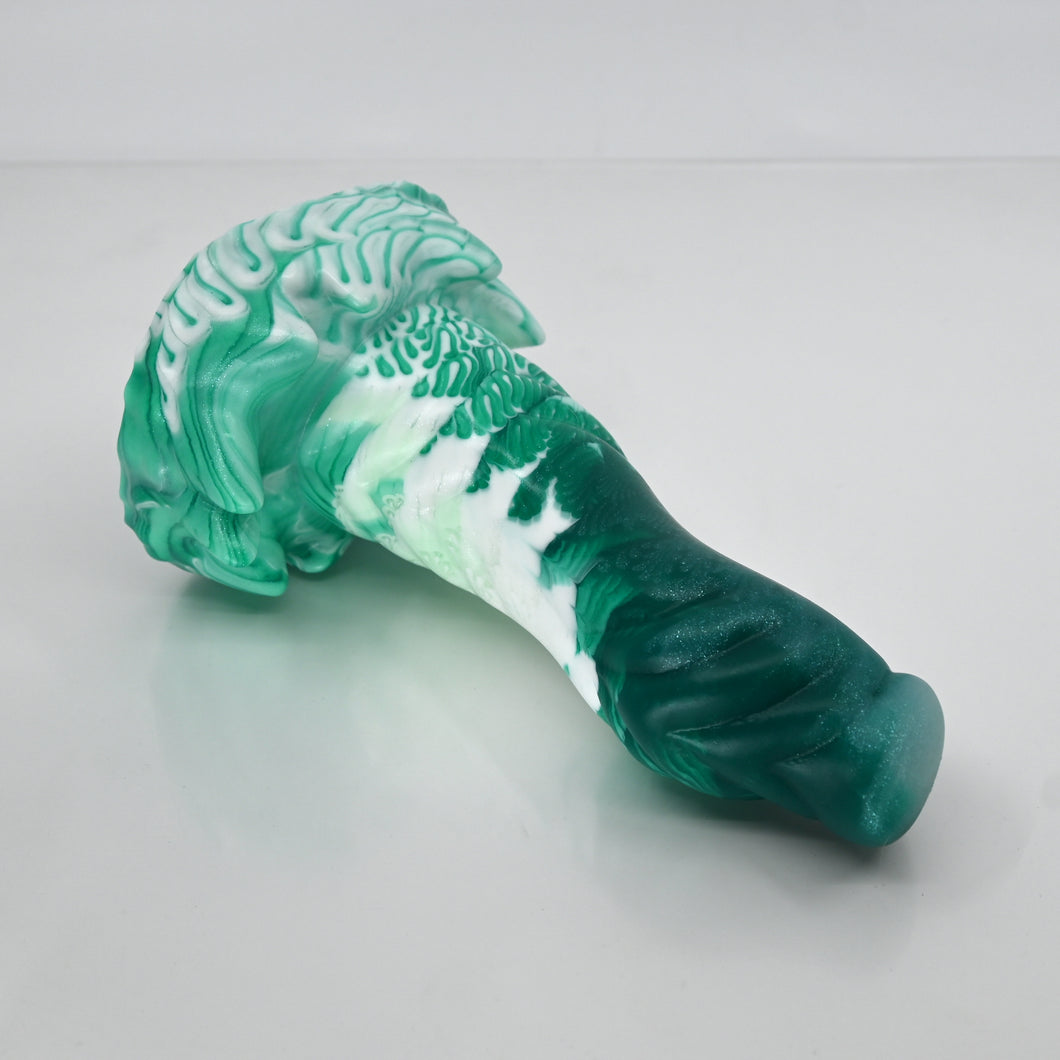 S2MER75 Snark Small 0050 UV GITD