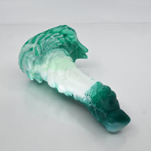 Load image into Gallery viewer, S2MER75 Snark Small 0050 UV GITD
