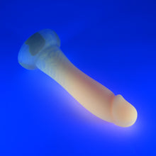 Load image into Gallery viewer, Z3MHX83 Caelus Medium 0050 UV GITD GHU
