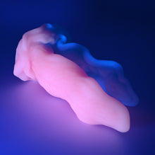 Load image into Gallery viewer, A4MGU66 Alara Large 0050 UV GITD
