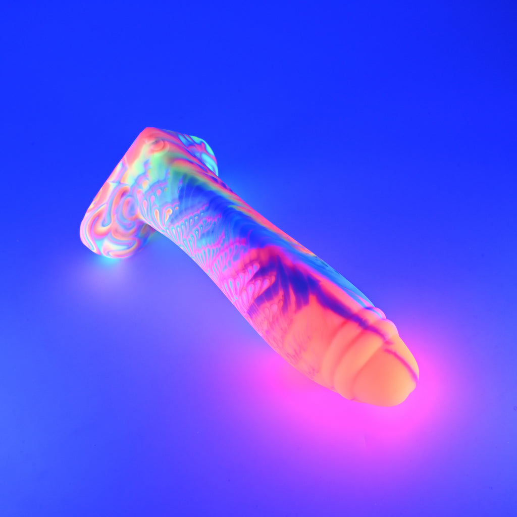 Q4SKA02 Aquus Large 0030 UV GITD GOBLIN HOLE