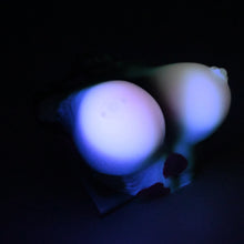 Load image into Gallery viewer, D3SGU84 Celeste Medium 0030 UV GITD
