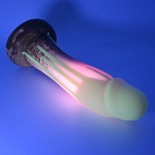 Load image into Gallery viewer, Z4MFV61 Caelus Large 0050 UV GITD
