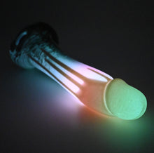 Load image into Gallery viewer, Z4MFV61 Caelus Large 0050 UV GITD
