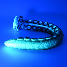 Load image into Gallery viewer, E4XGU98 Illex Large 0020 UV GITD
