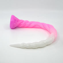 Load image into Gallery viewer, S3SGV60 Sera's Horn Medium 0030 UV GITD
