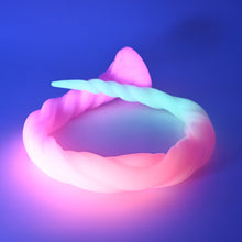 Load image into Gallery viewer, S4SGV62 Sera's Horn Large 0030 UV GITD

