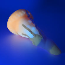 Load image into Gallery viewer, N2MFU27 Nereid Small 0050 UV GITD
