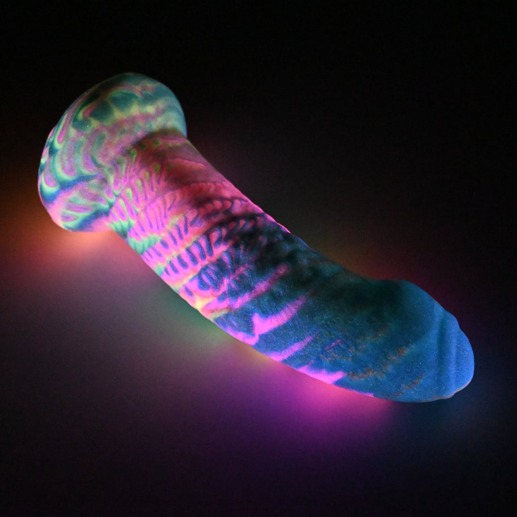 T4SKA16 Titan Large 0030 UV GITD GOBLIN HOLE