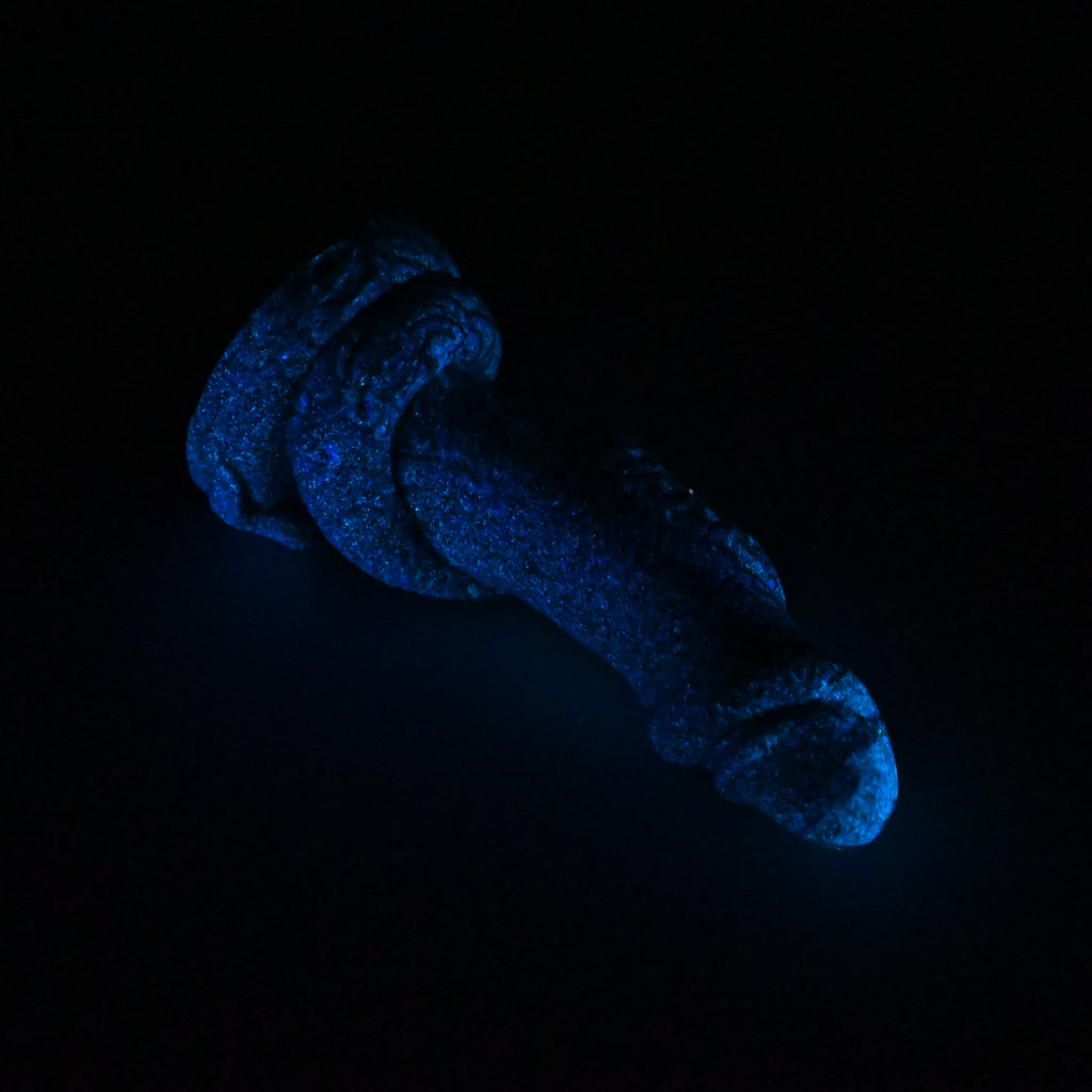 32MJY69 Celia Small 0030 UV GITD *FLOP*