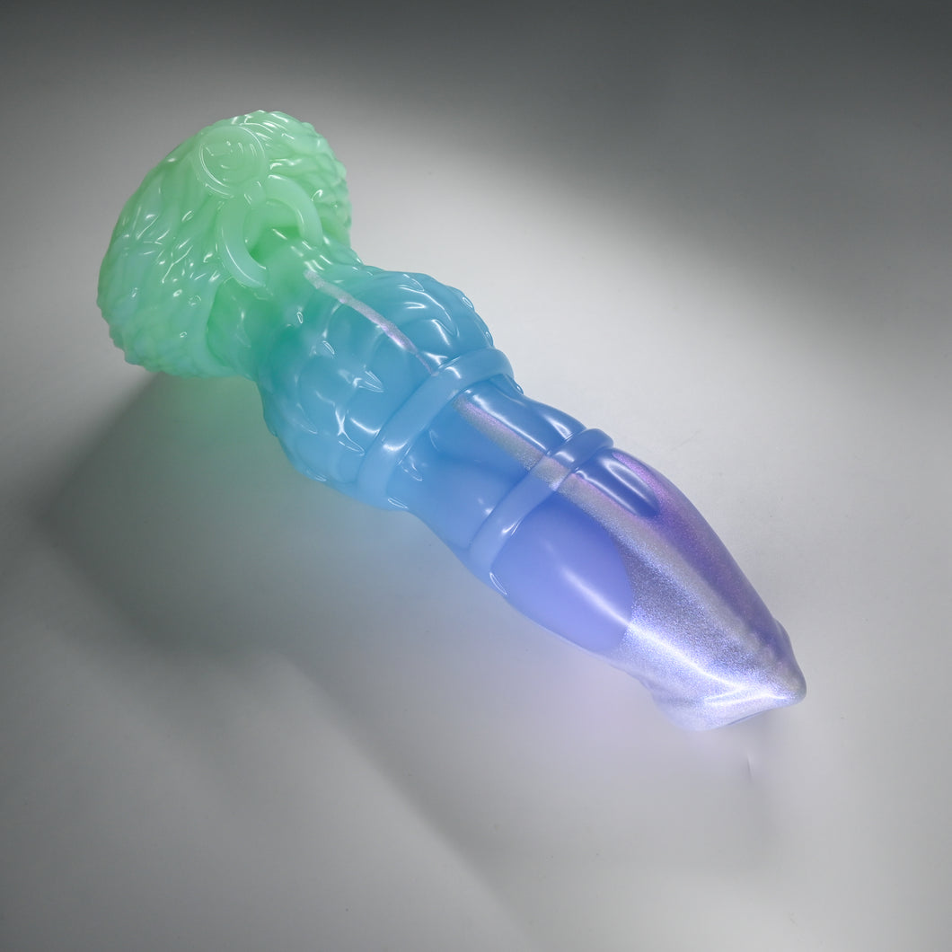 64MHW28 Hellion Large 0050 UV GITD CS GHPA