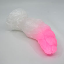 Load image into Gallery viewer, B3SFT81 Flora Medium 0030 UV GITD
