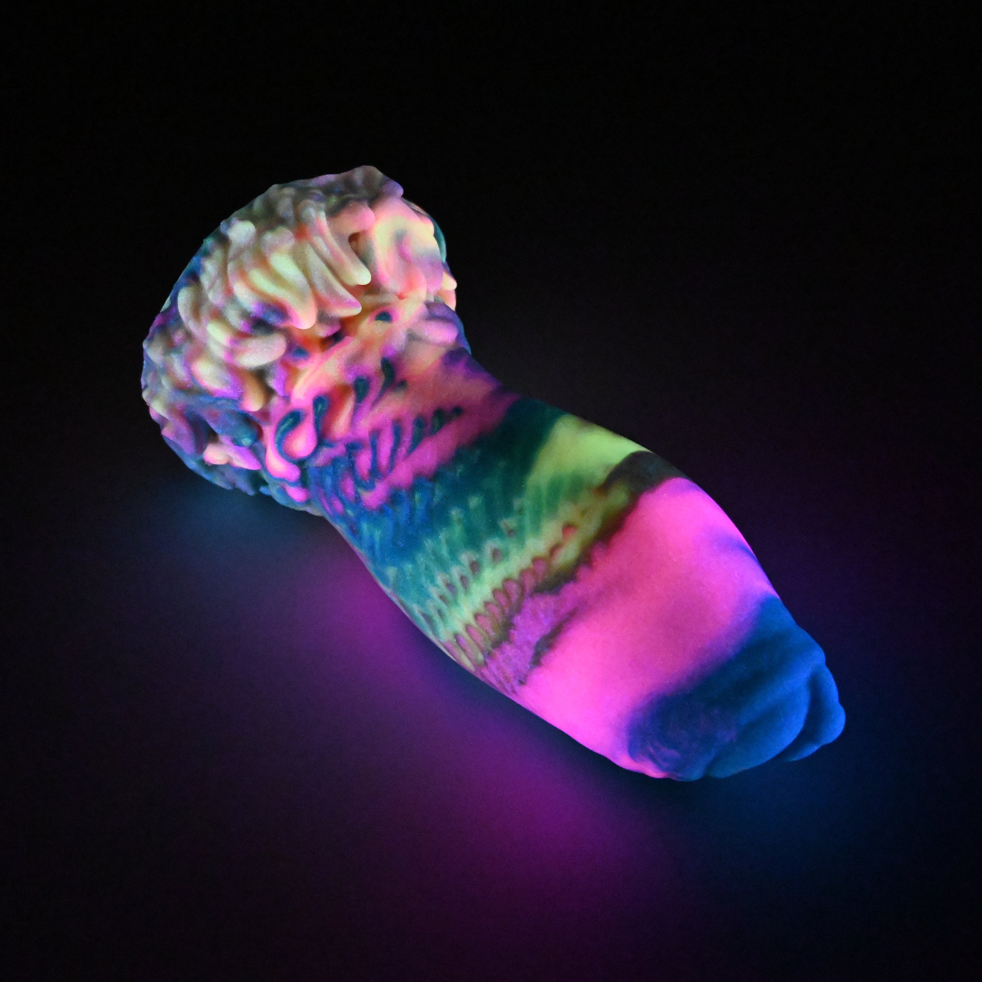 84SJZ12 Hue Large 0030 UV GITD GOBLIN HOLE