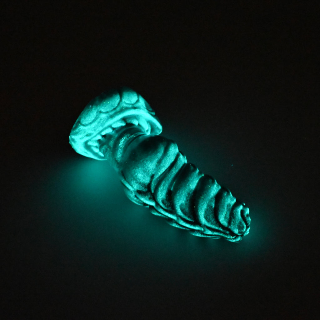 P1SJZ83 Pluto Mini 0030 UV GITD