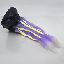 Load image into Gallery viewer, V3MDU21 Snark's Maw Medium 0050 UV GITD
