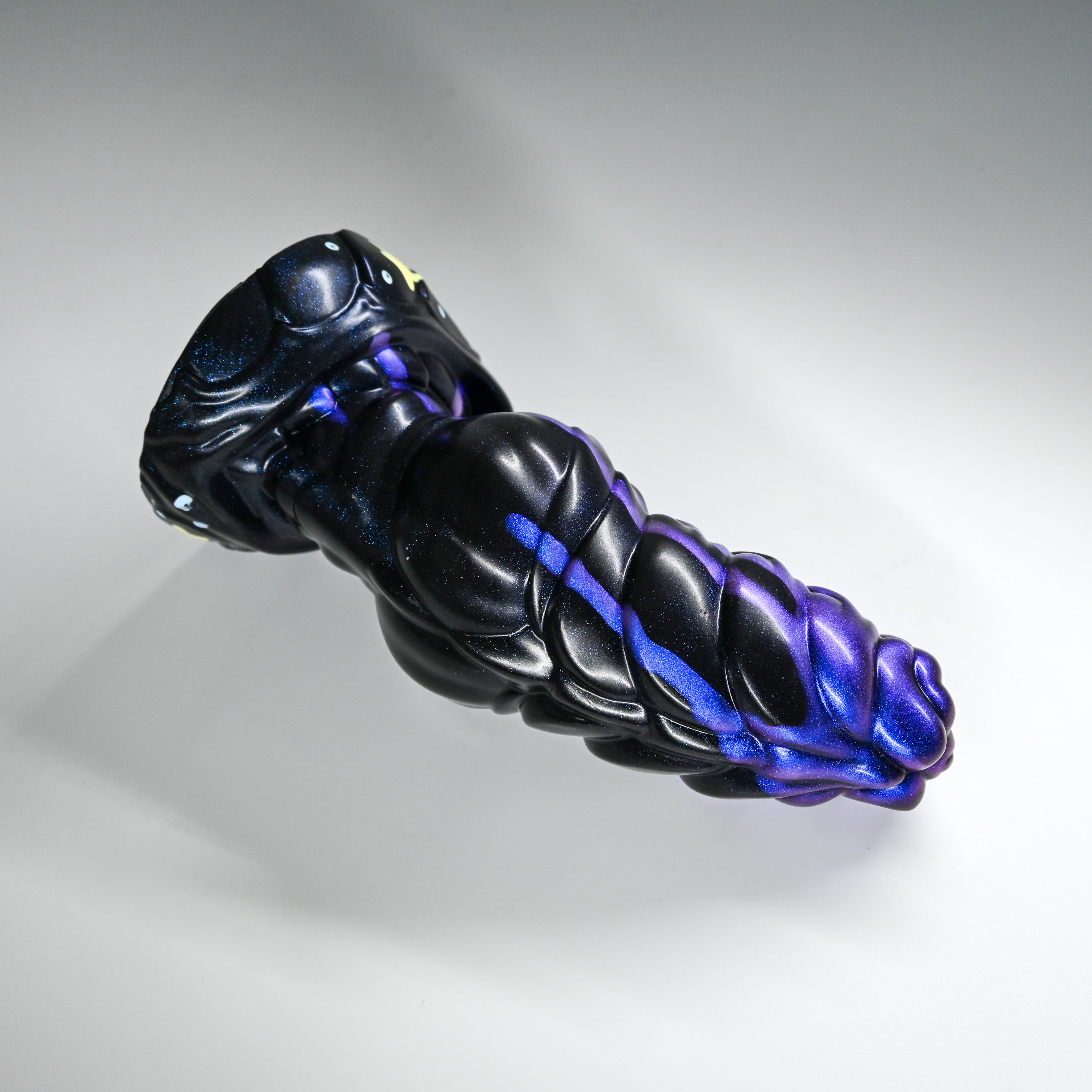 P3SJZ88 Pluto Medium 0030 UV GITD CS