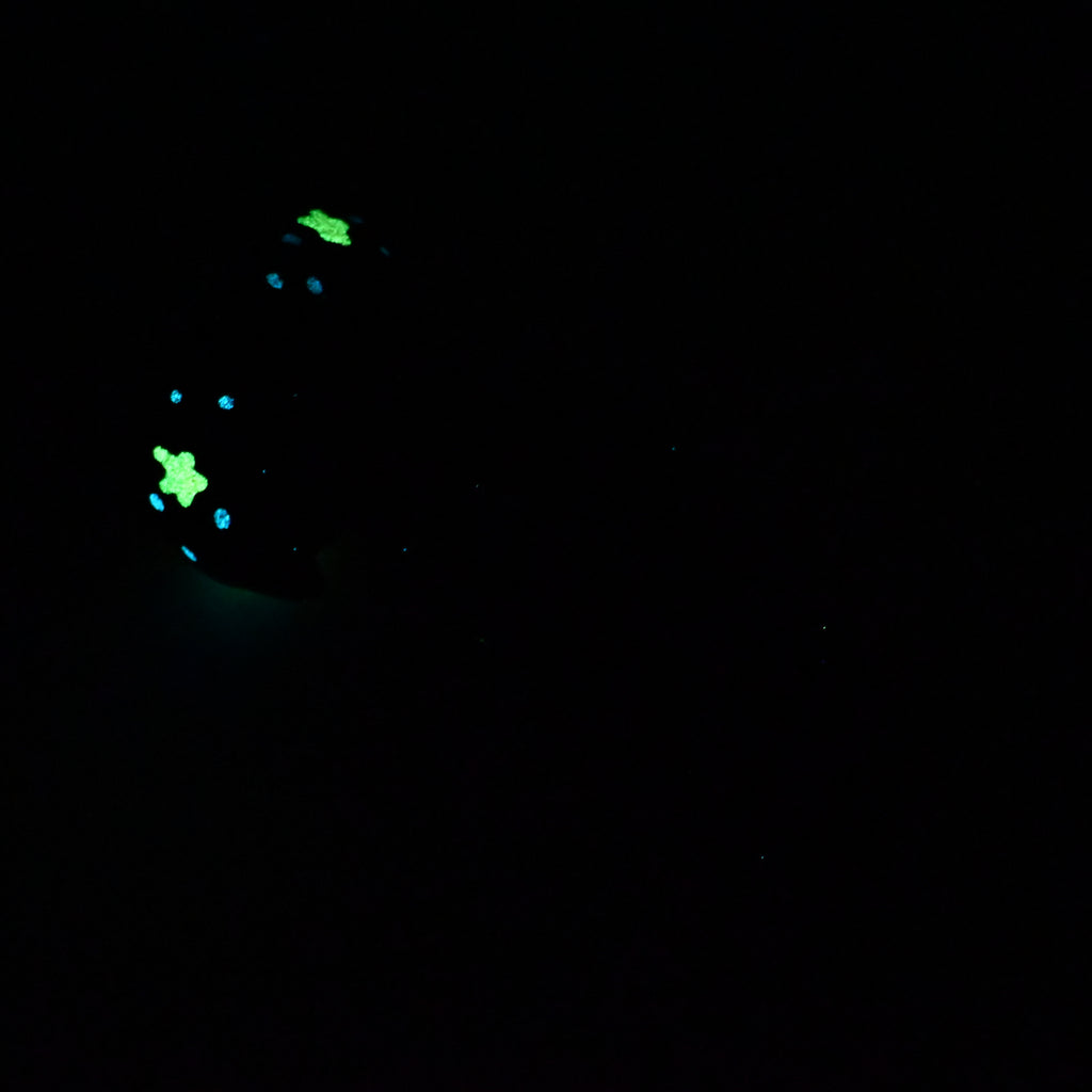 P3SJZ88 Pluto Medium 0030 UV GITD CS