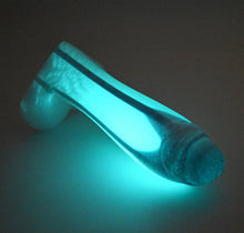 Load image into Gallery viewer, Q3SFW47 Aquus Medium 0030 UV GITD
