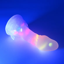Load image into Gallery viewer, U2TGX29 Vaeriya Small NC 0031 UV GITD CS
