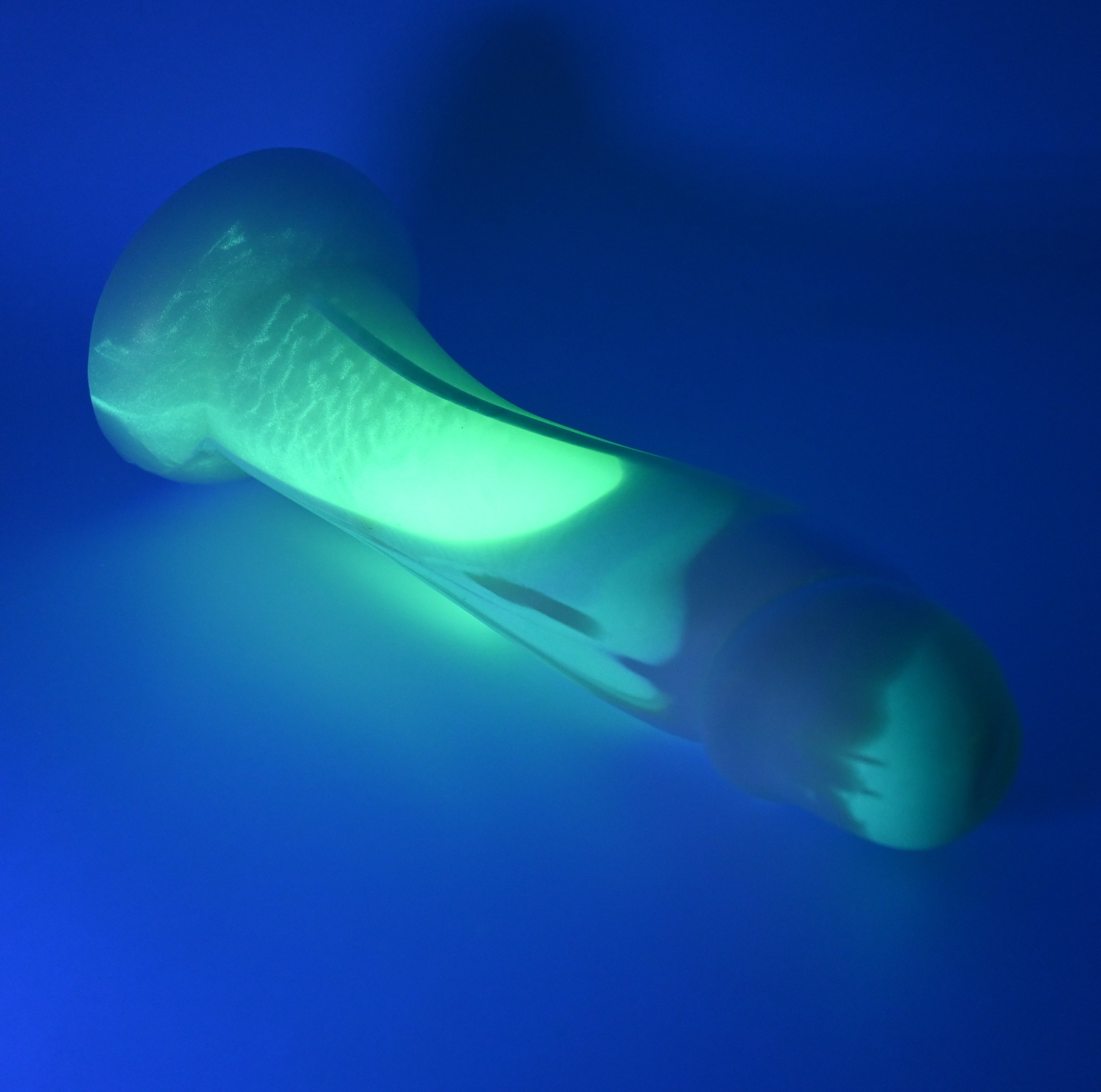 Z4SFX44 Caelus Large 0030 UV GITD