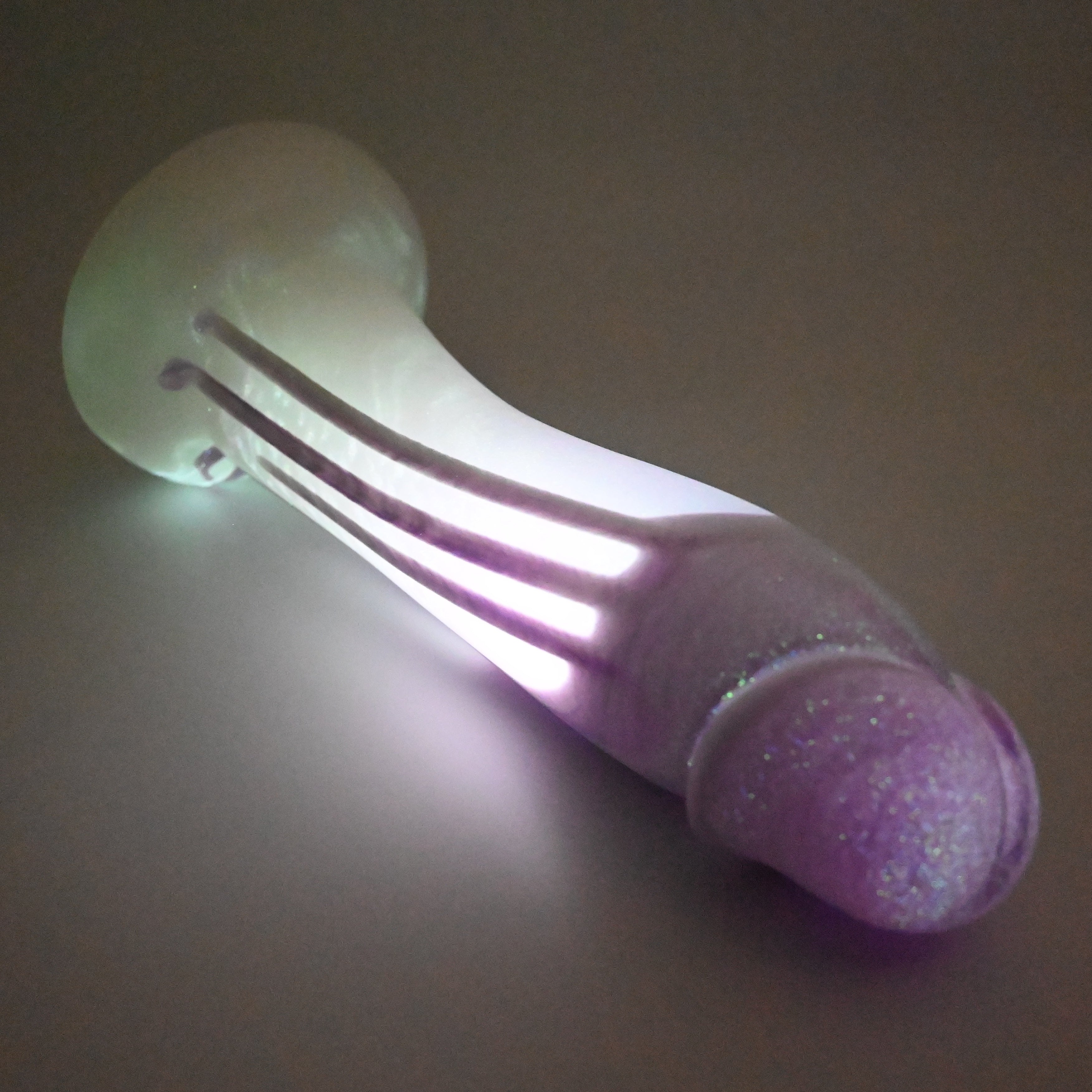 Z4SFX45 Caelus Large 0030 UV GITD