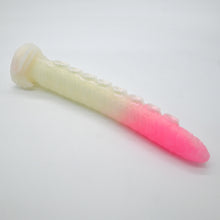 Load image into Gallery viewer, E3SGW39 Illex Medium 0030 UV GITD
