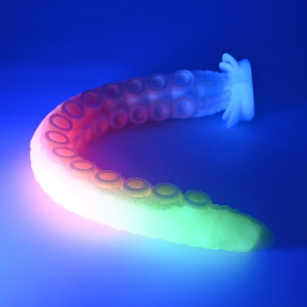 E4MGW42 Illex Large 0050 UV GITD