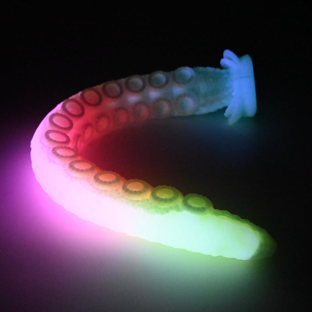 E4MGW42 Illex Large 0050 UV GITD